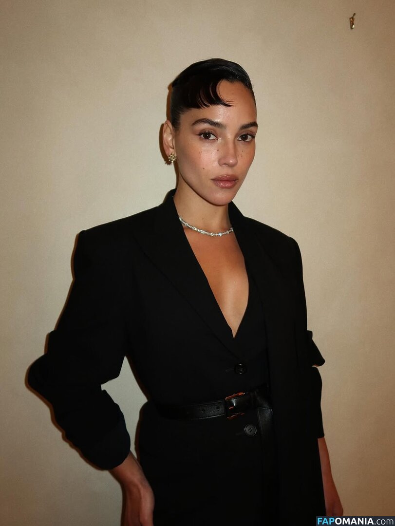 Adria Arjona / adriaarjona Nackt OnlyFans  Geleaktes Foto #4