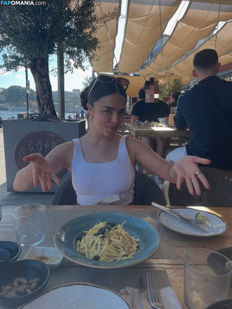 Alexandra Chaves / alexandrachaves Nackt OnlyFans  Geleaktes Foto #1