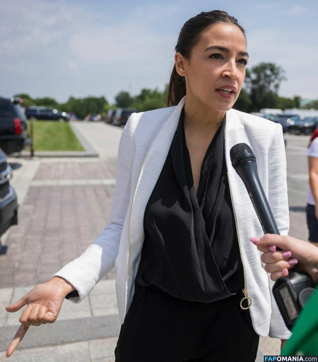 AOC / Alexandria Ocasio-Cortez Nackt OnlyFans  Geleaktes Foto #47