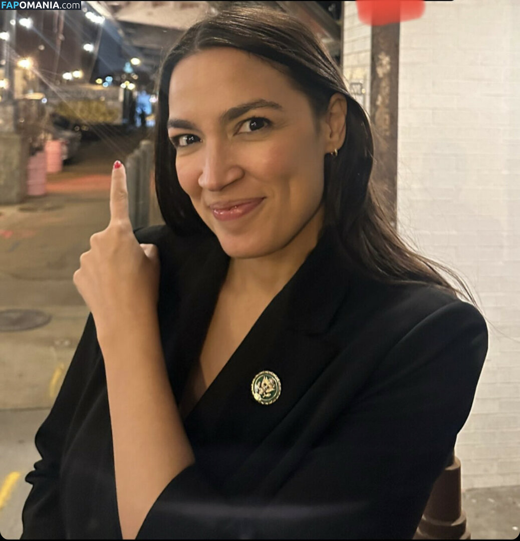 AOC / Alexandria Ocasio-Cortez Nackt OnlyFans  Geleaktes Foto #55