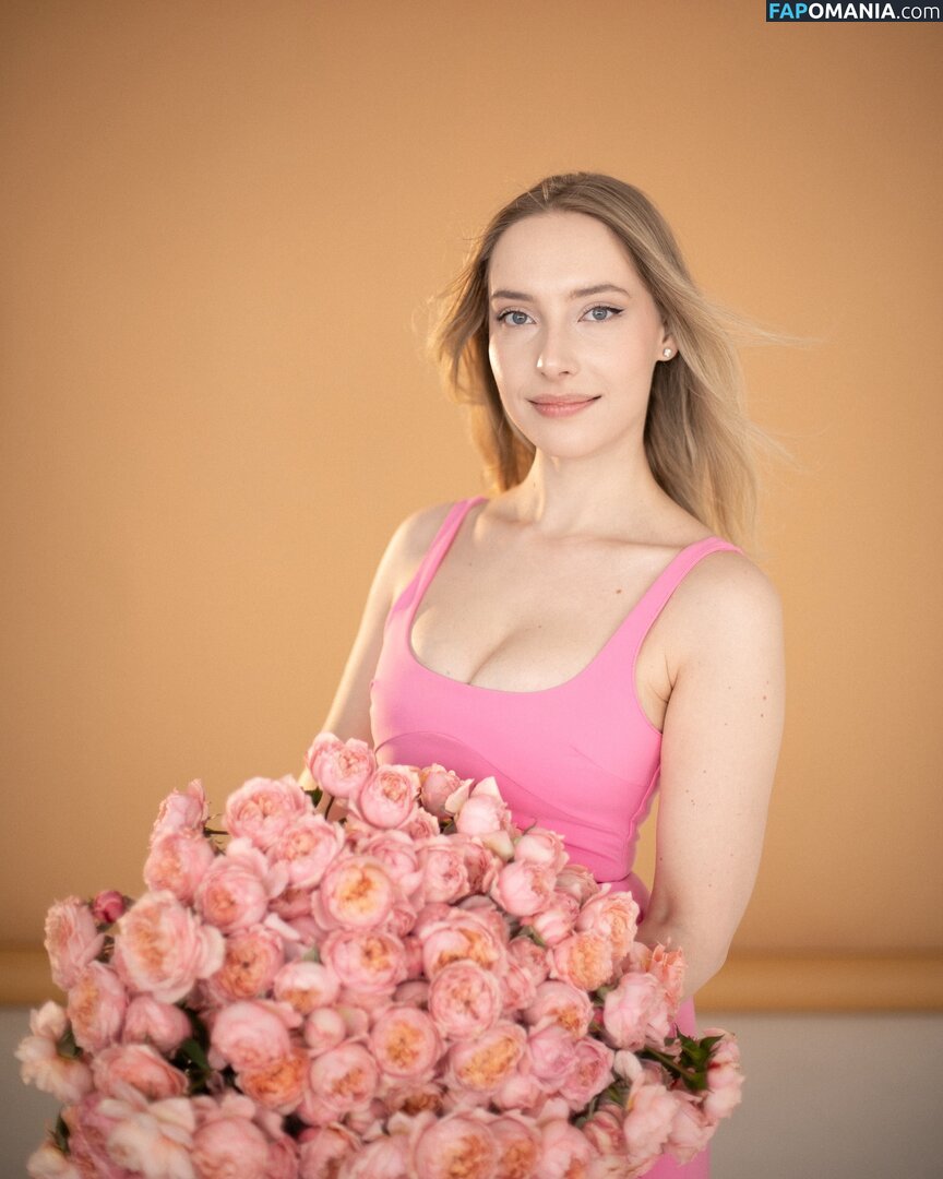 Alissa Strekozova / alissaofficial_ Nackt OnlyFans  Geleaktes Foto #8