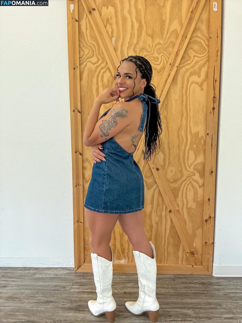 Amber Reacts / amber walker / ambercharity5 Nackt OnlyFans  Geleaktes Foto #10