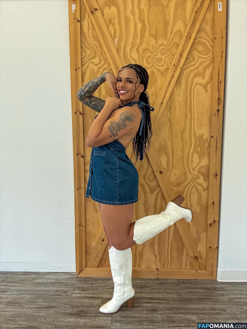 Amber Reacts / amber walker / ambercharity5 Nackt OnlyFans  Geleaktes Foto #12