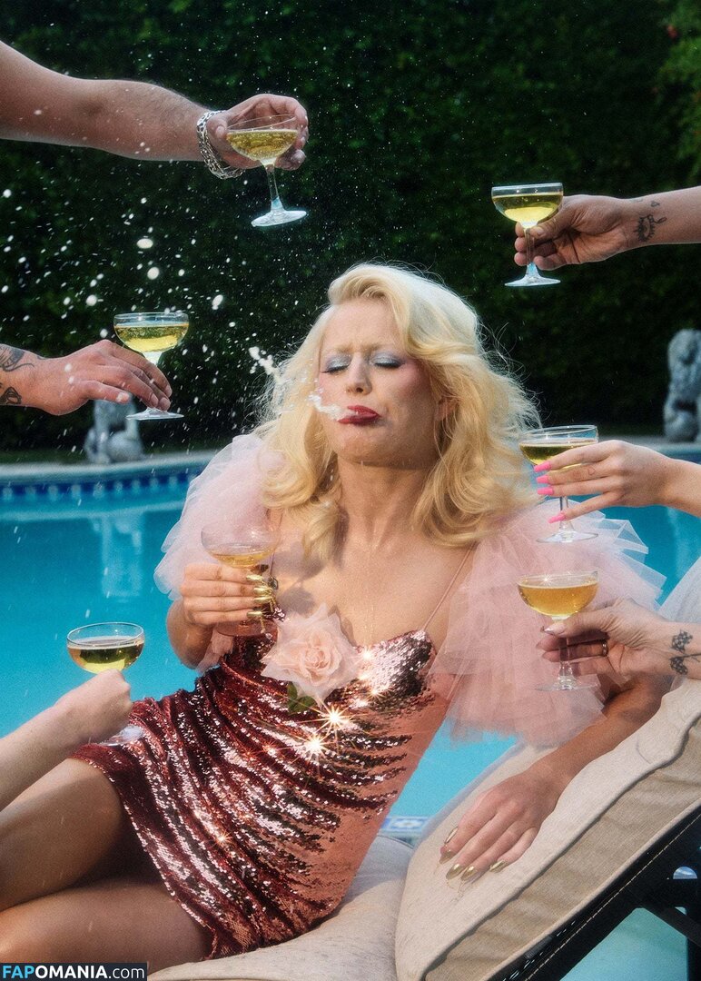 Amy Taylor / Amyl And The Sniffers / amytaylor / caltexcowgirll Nackt OnlyFans  Geleaktes Foto #2