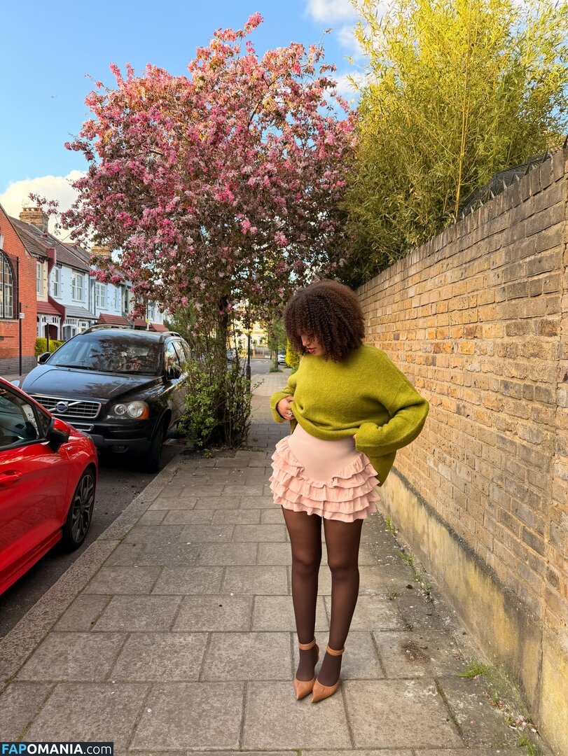 AmyMoretsele Nackt OnlyFans  Geleaktes Foto #2