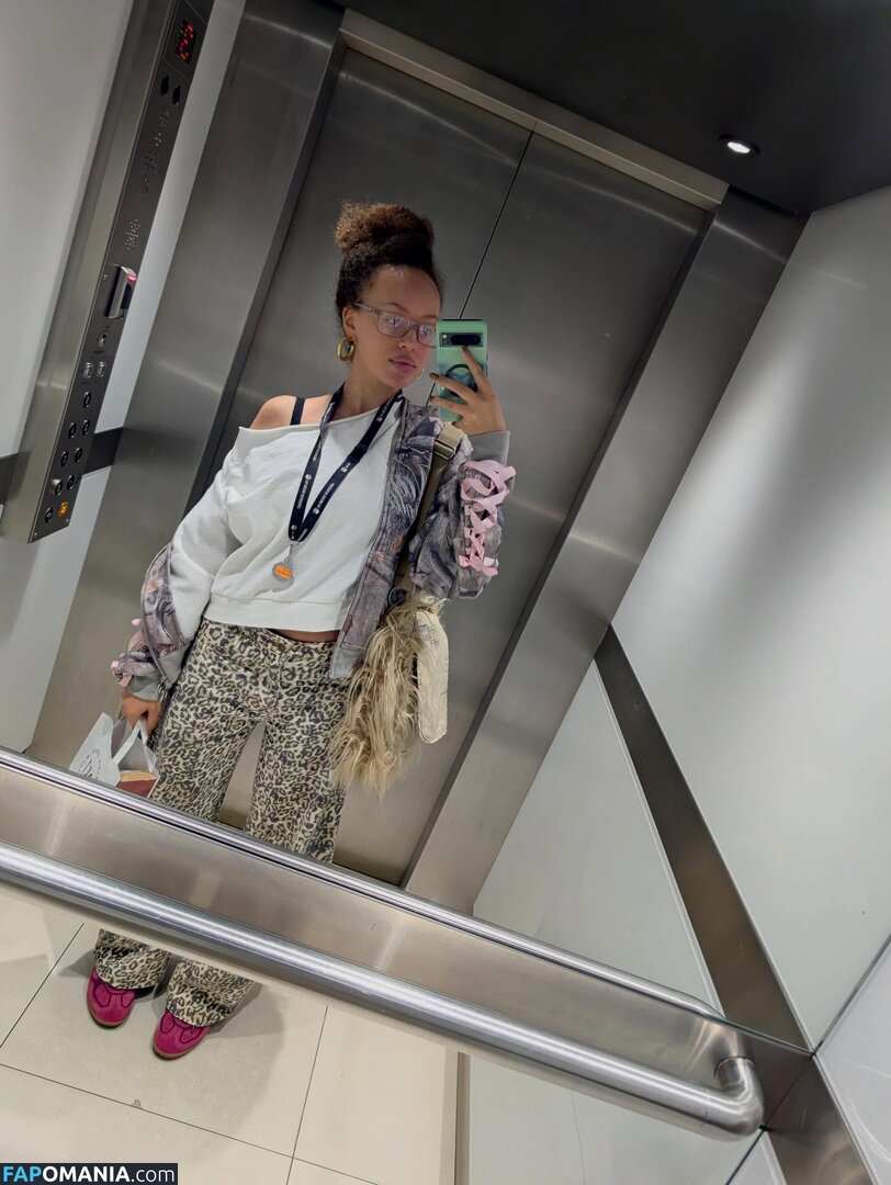 AmyMoretsele Nackt OnlyFans  Geleaktes Foto #4