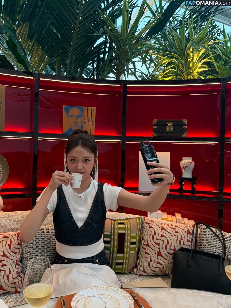 An IVE / An Yujin 안유진 | / _yujin_an Nackt OnlyFans  Geleaktes Foto #4