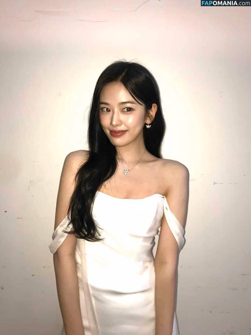 An IVE / An Yujin 안유진 | / _yujin_an Nackt OnlyFans  Geleaktes Foto #29