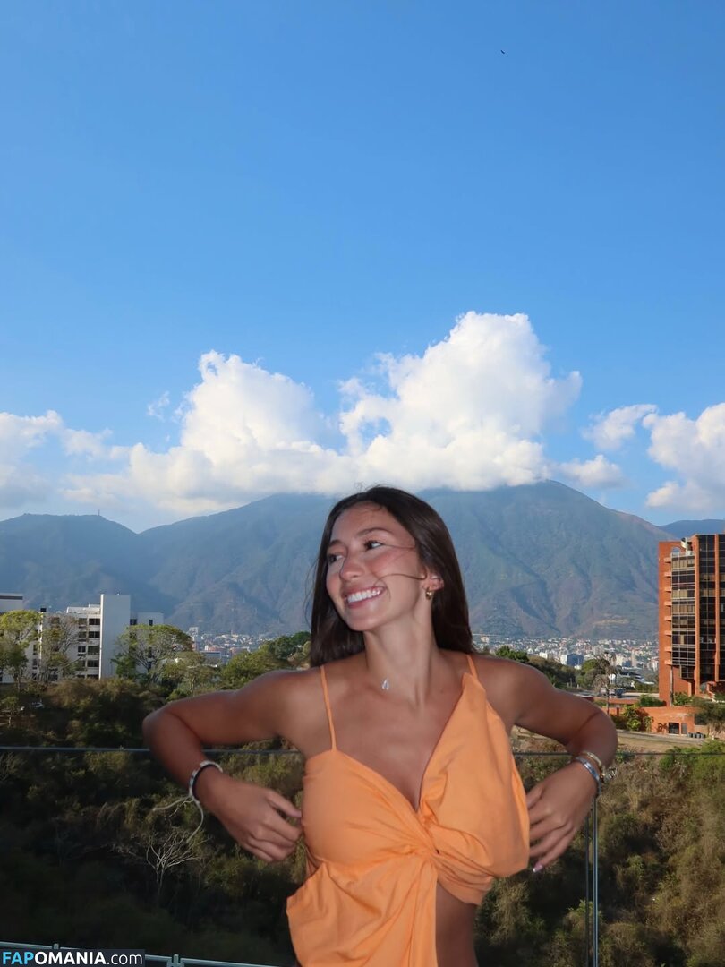 Ana Pacella / Anabarbara1108 / anachuii Nackt OnlyFans  Geleaktes Foto #2