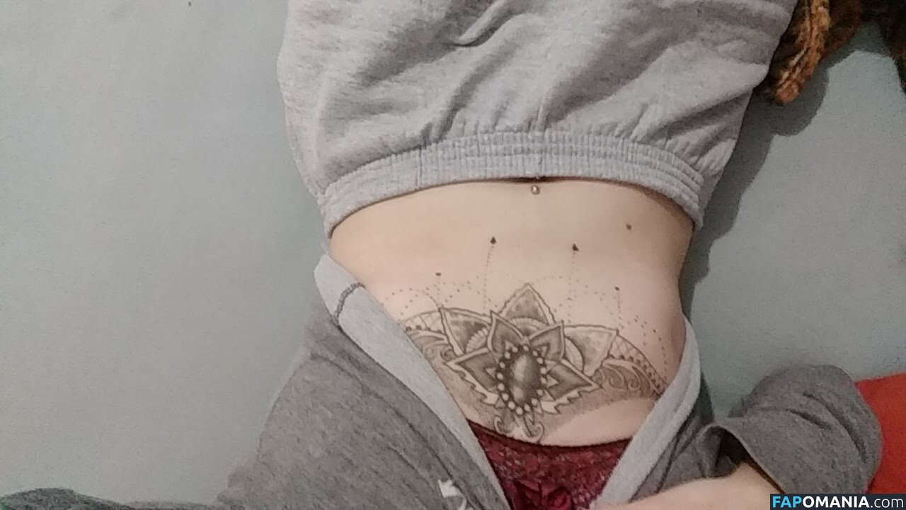 Ana Schineider / aninha MusadoMetal / aninhaaagff / littlebuffblondie Nackt OnlyFans  Geleaktes Foto #1