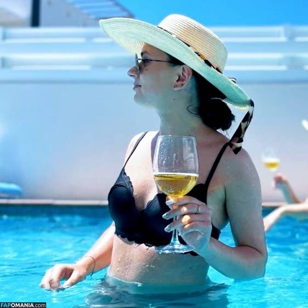 Andreea Birca / andreeaabirca / deea_deutza95 Nackt OnlyFans  Geleaktes Foto #3