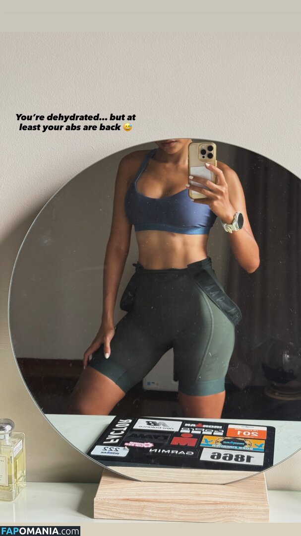 Ann Pow / https: Nackt OnlyFans  Geleaktes Foto #1