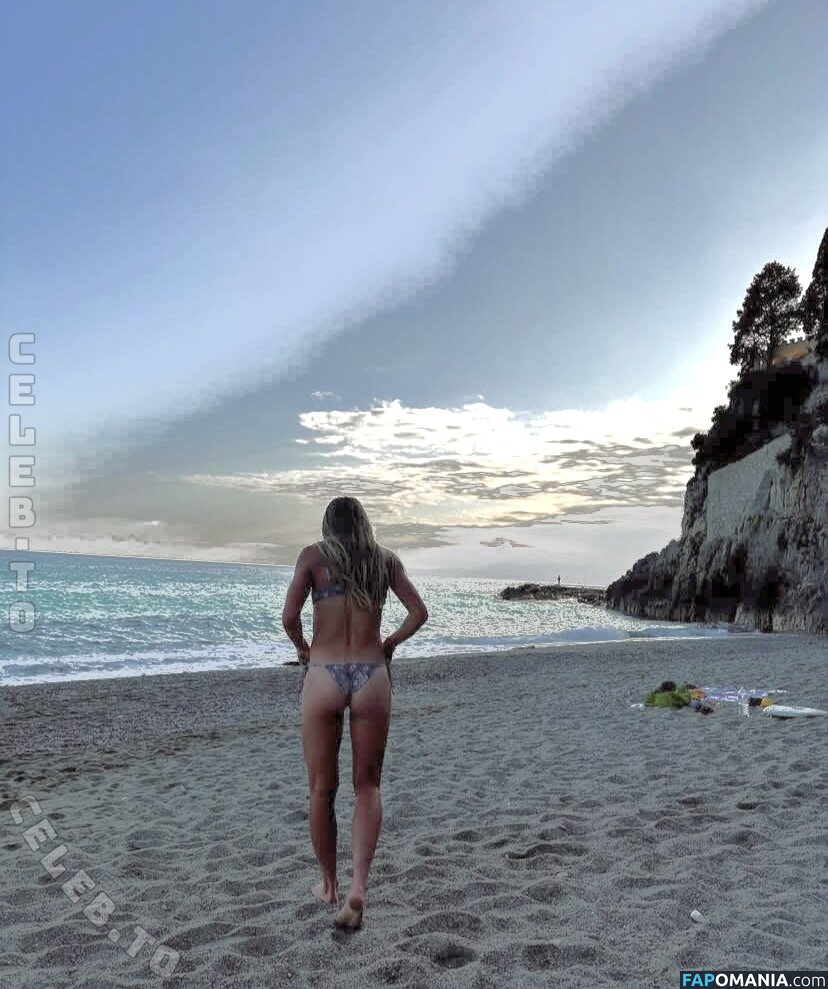 Anna Weidel / annaweidel / weidelanna Nackt OnlyFans  Geleaktes Foto #3