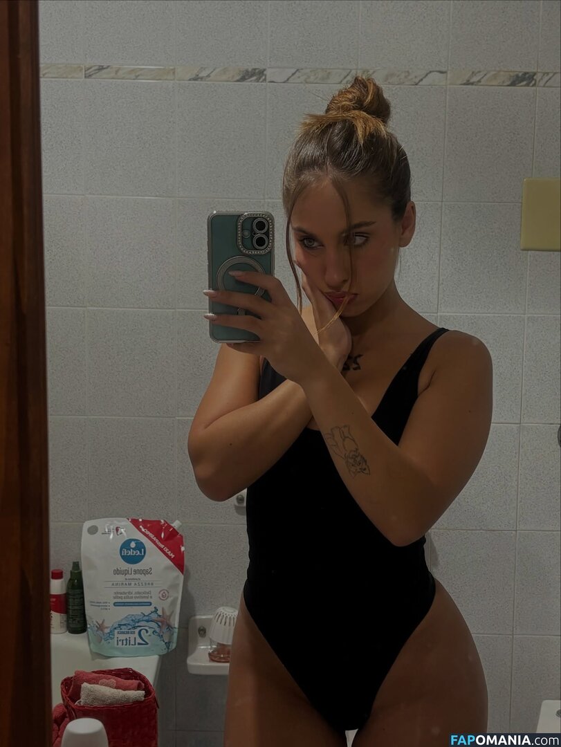 Annalisa Derelitto / itsvlisa Nackt OnlyFans  Geleaktes Foto #3