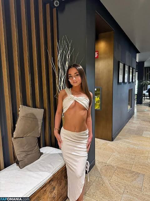 anniemaerosee Nackt OnlyFans  Geleaktes Foto #1