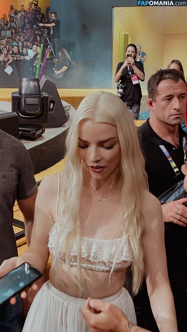 Anya Taylor-Joy / anyataylorjoy / taylorjoyvip Nackt OnlyFans  Geleaktes Foto #2069