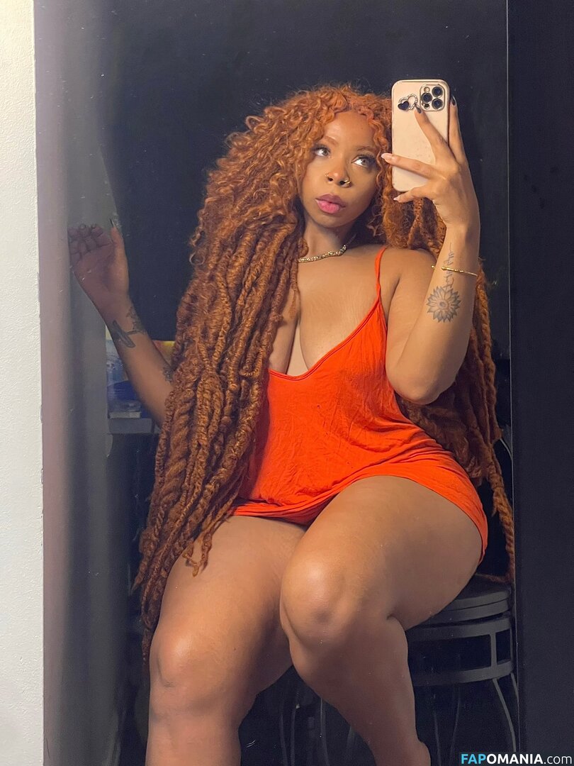 Aria Artizte / Ariaartizte / ariaxxxx Nackt OnlyFans  Geleaktes Foto #5