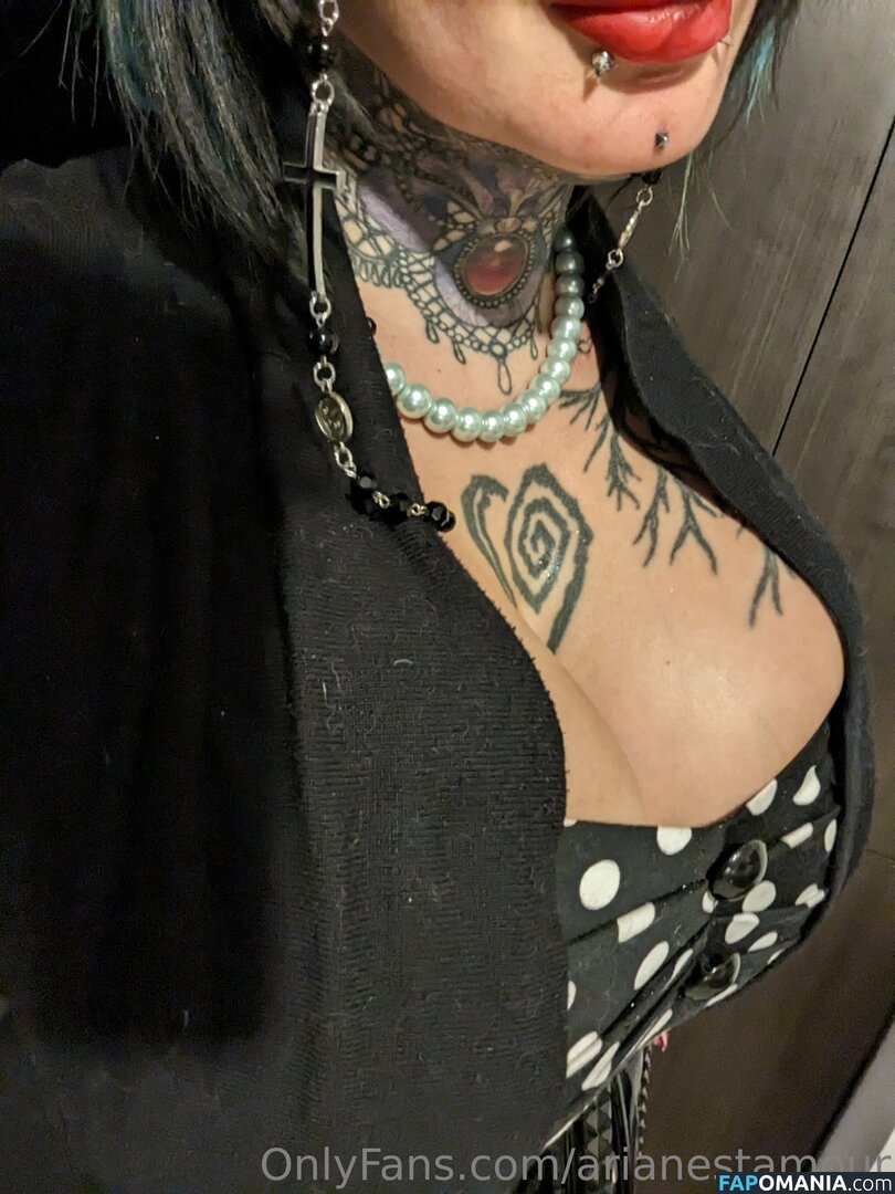 Ariane Saint Amour / ariane_st.amour / arianestamour Nackt OnlyFans  Geleaktes Foto #7