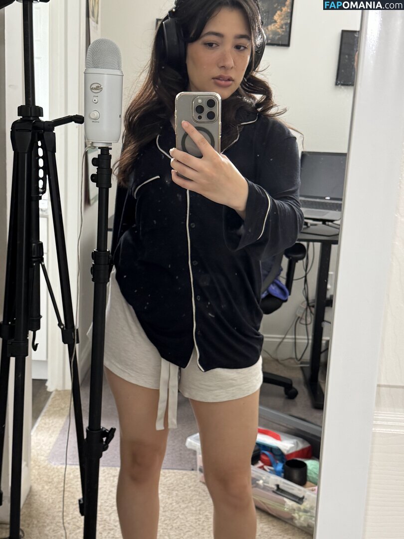 ASMR Viella / asmrvillafam / u150858621 Nackt OnlyFans  Geleaktes Foto #2