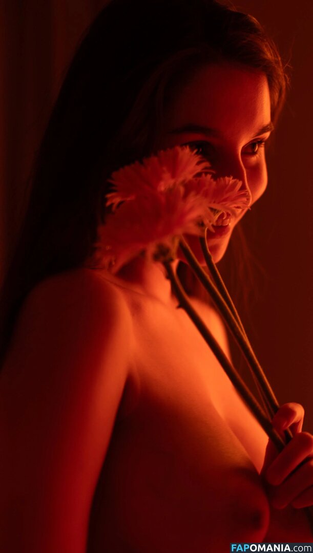 Avrelia Amaris Nackt OnlyFans  Geleaktes Foto #8