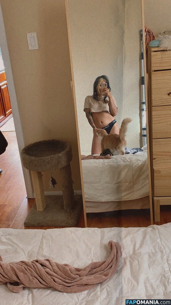 Bands Van Zandt / Frikitona / RAINYDAYWOMAN / Reina / Thotsteiner Nackt OnlyFans  Geleaktes Foto #1