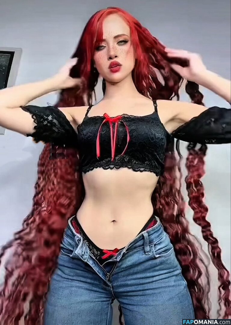 Bella Dueñas Nackt OnlyFans  Geleaktes Foto #1