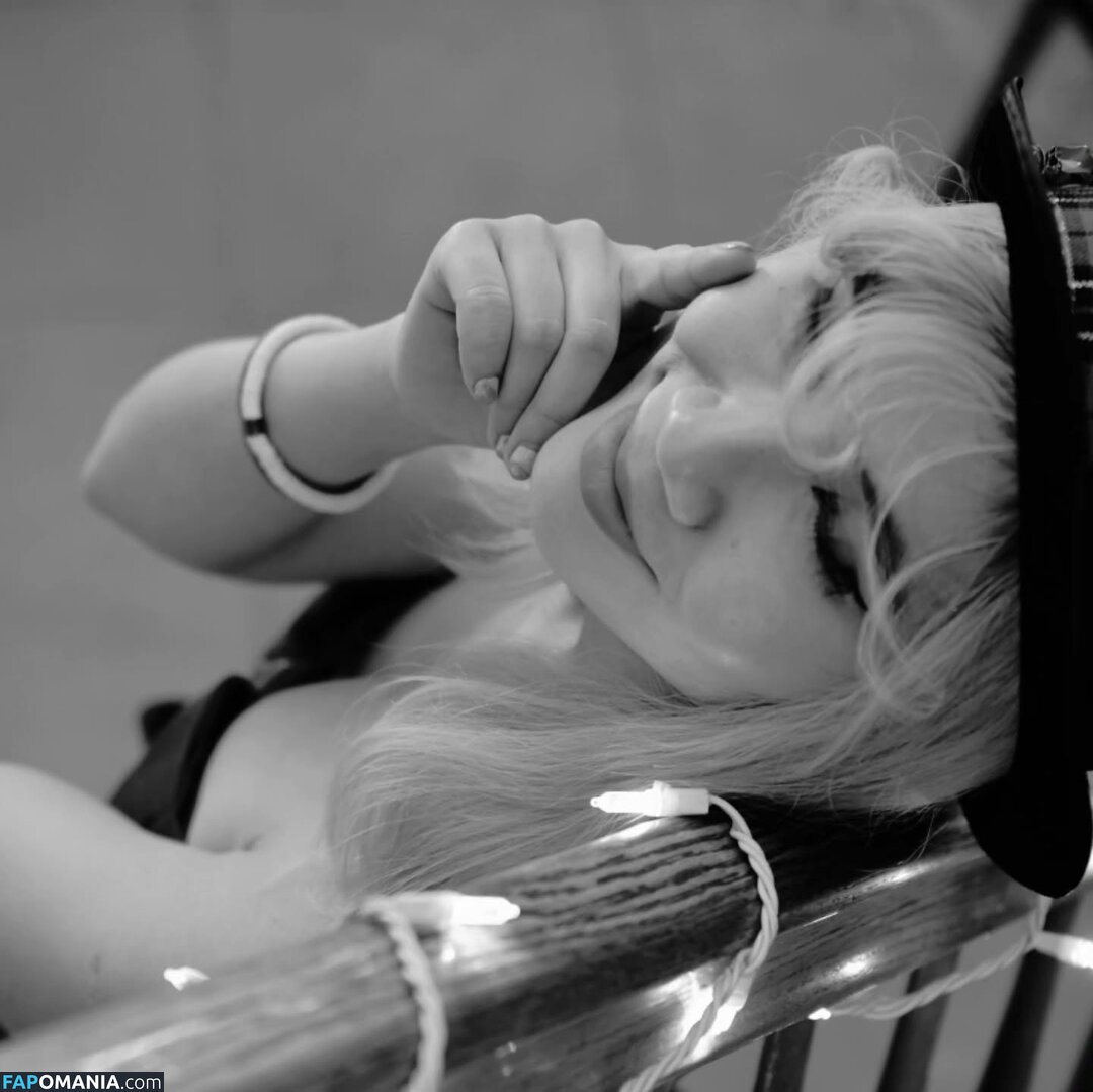 Aquentine / Bessy Q / Final Girlz / Justa Queen / Quynh Văn / _bessy.q_ Nackt OnlyFans  Geleaktes Foto #7