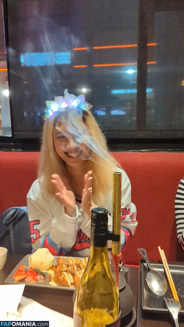 Aquentine / Bessy Q / Final Girlz / Justa Queen / Quynh Văn / _bessy.q_ Nackt OnlyFans  Geleaktes Foto #29