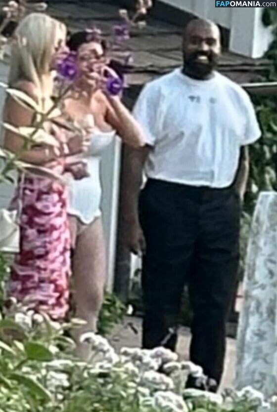 Bianca Censori / bianca.censori_official / biancacensori_official Nackt OnlyFans  Geleaktes Foto #1038