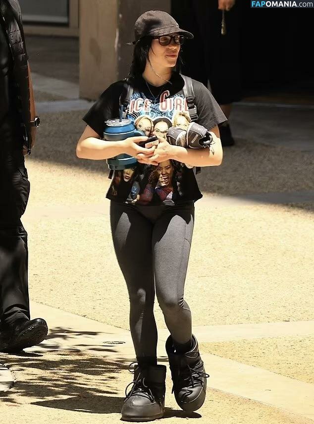 Billie Eilish / Fake / billeeilish / billieeilish Nackt OnlyFans  Geleaktes Foto #58