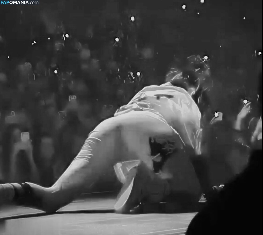 Billie Eilish / Fake / billeeilish / billieeilish Nackt OnlyFans  Geleaktes Foto #2214