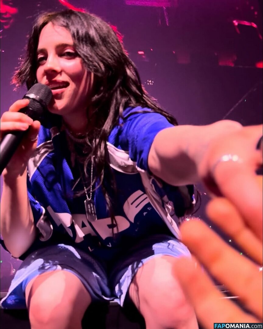 Billie Eilish / Fake / billeeilish / billieeilish Nackt OnlyFans  Geleaktes Foto #2256