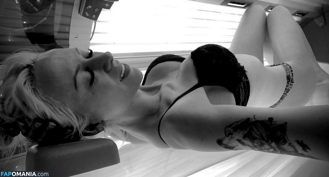 Blondiemissjuly / Julie Hagen / hellomissjulia Nackt OnlyFans  Geleaktes Foto #9