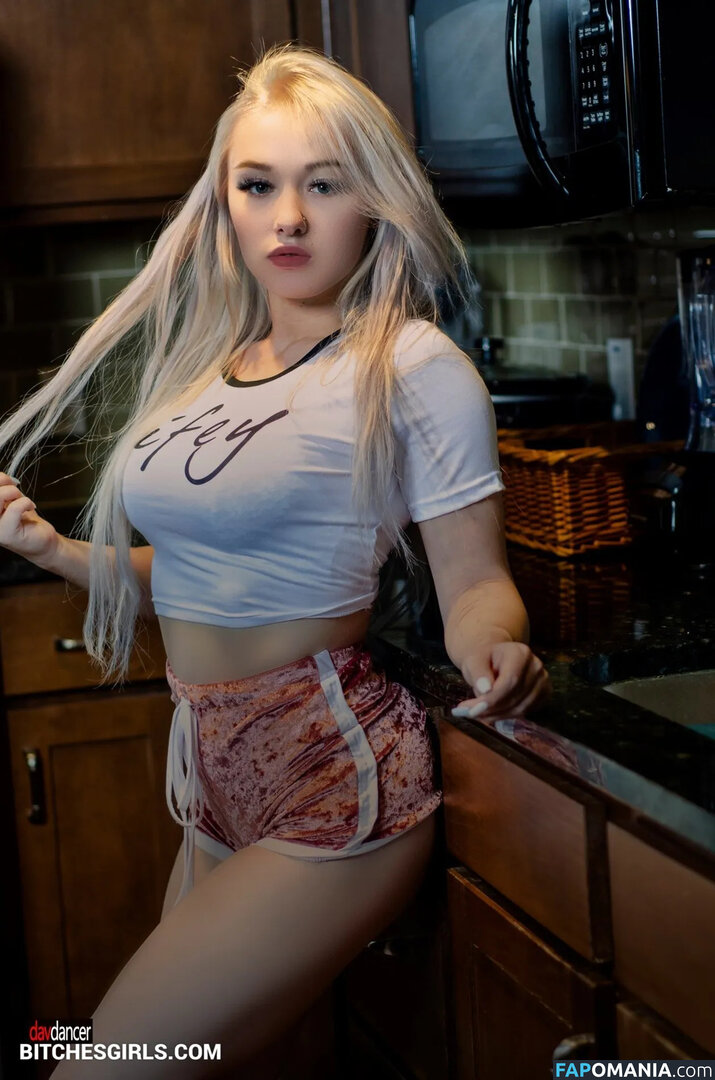 BluTube / orchidsandhoney / therealroyalblu Nackt OnlyFans  Geleaktes Foto #72