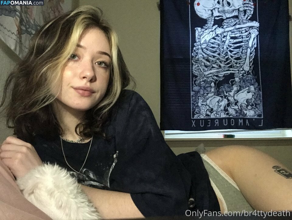 brattydeath / brattyydeath / cherry_grl / waifu.brattyydeath Nackt OnlyFans  Geleaktes Foto #38