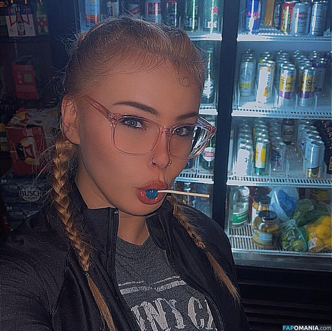 Busty Kristen from Iowa Nackt OnlyFans  Geleaktes Foto #3