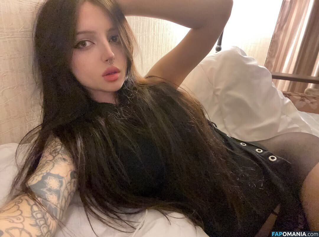 busty nosferatu / bustynosferatu / lolyacarson Nackt OnlyFans  Geleaktes Foto #1