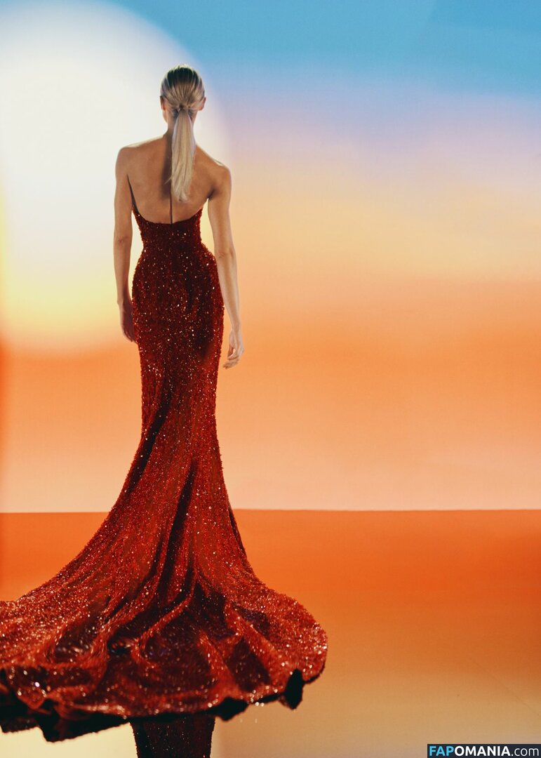 Candice Swanepoel Nackt Geleaktes Foto #11