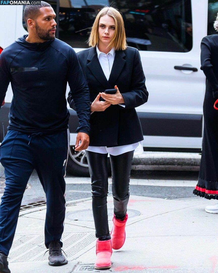 Cara Delevingne Nackt Geleaktes Foto #11