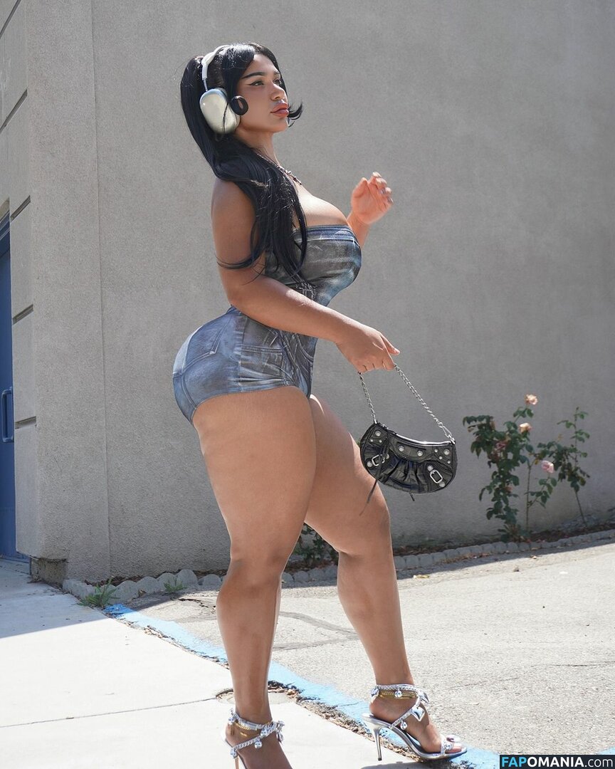 Carmela Habibi / carmelahabibi / carmellaxo / littlemisslibrarian Nackt OnlyFans  Geleaktes Foto #46