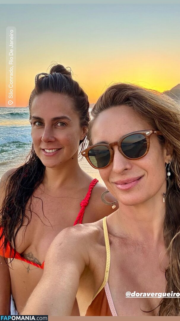 Carol Barcellos / carolbarcellos Nackt OnlyFans  Geleaktes Foto #1