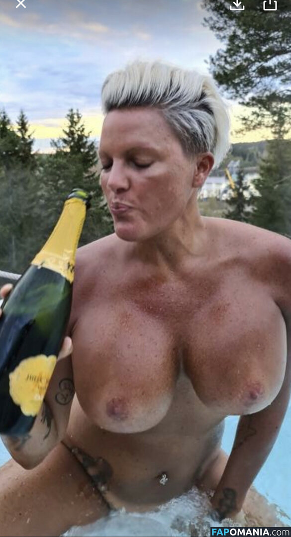 Caroline Öberg / carrooberg Nackt OnlyFans  Geleaktes Foto #6