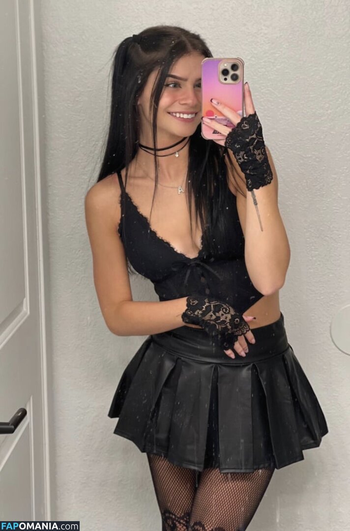 Cassiana Pozzi / cassianapozzi Nackt OnlyFans  Geleaktes Foto #4
