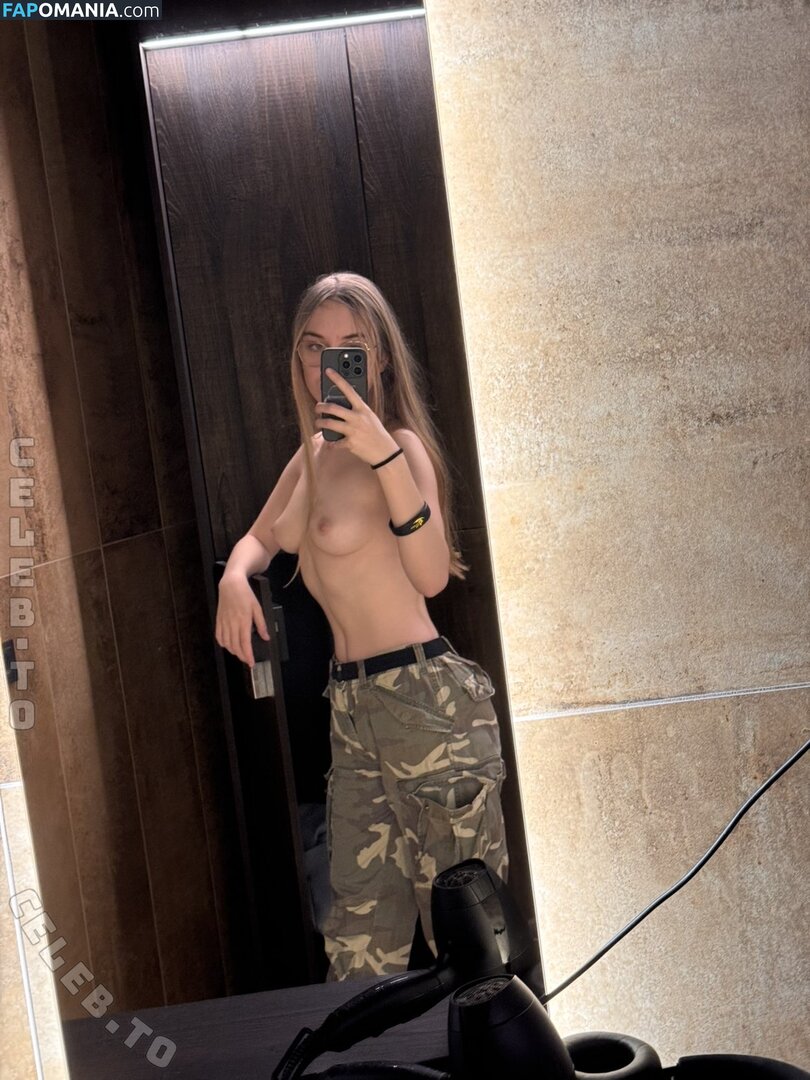 Celineiswyld / ilovee39m5 Nackt OnlyFans  Geleaktes Foto #11