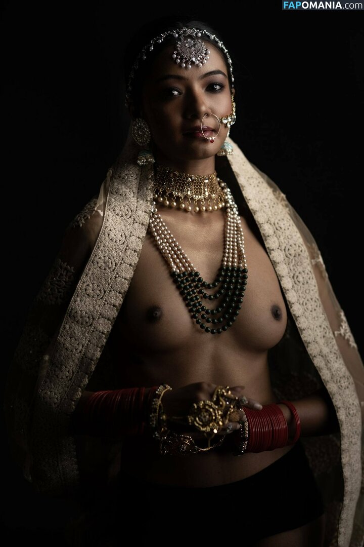 Chandrika Desai / Chandrika Passionica Nackt OnlyFans  Geleaktes Foto #513