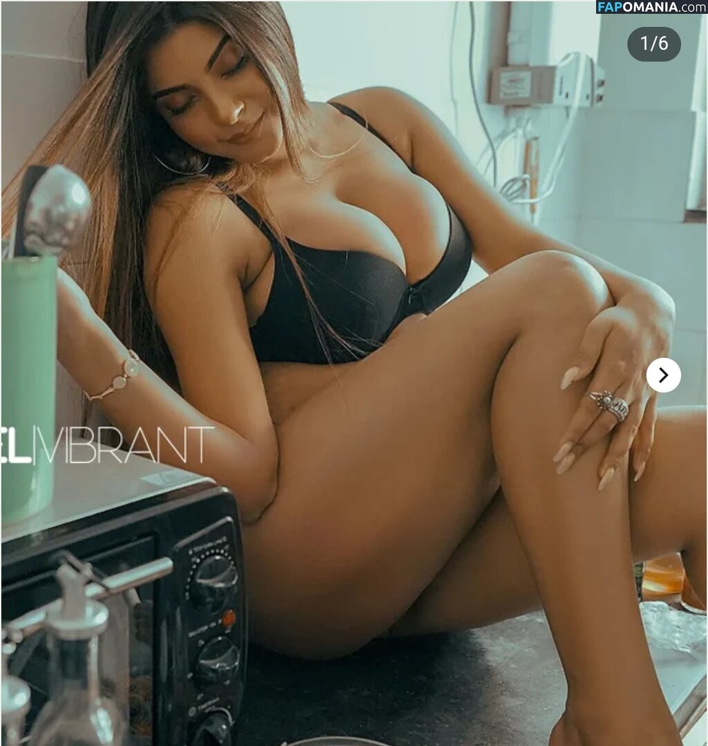 Chandrika Desai / Chandrika Passionica Nackt OnlyFans  Geleaktes Foto #578