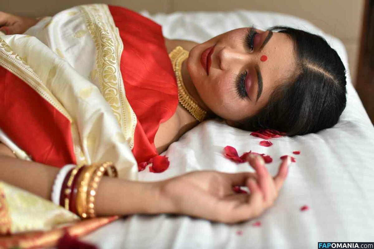 Chandrika Desai / Chandrika Passionica Nackt OnlyFans  Geleaktes Foto #1078
