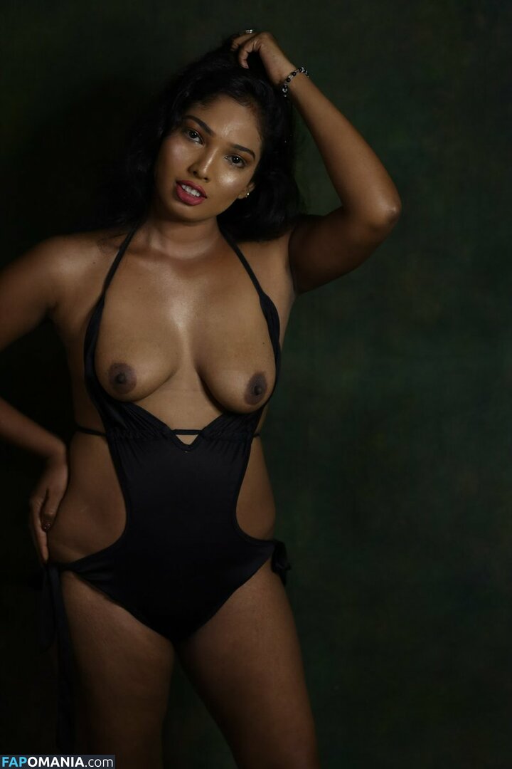 Chandrika Desai / Chandrika Passionica Nackt OnlyFans  Geleaktes Foto #1093