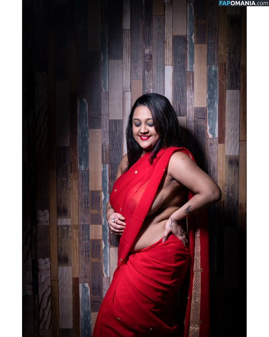 Chandrika Desai / Chandrika Passionica Nackt OnlyFans  Geleaktes Foto #1117