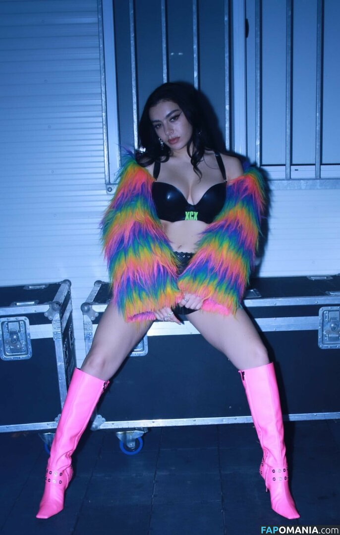 Charli XCX / charli_xcx / charlignarly / charlixcx / https: Nackt OnlyFans  Geleaktes Foto #322